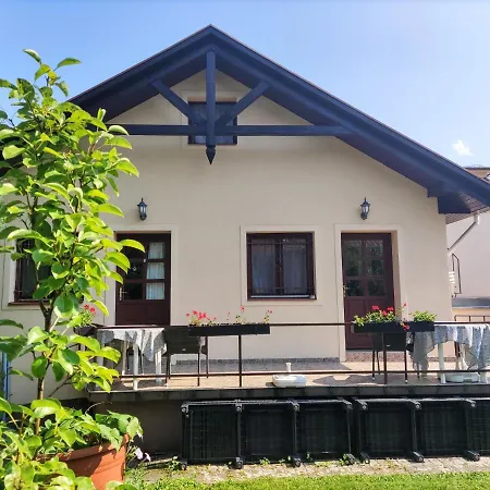 Feszek Apartmanhaz