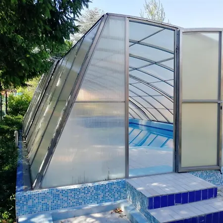 Feszek Apartmanhaz Vonyarcvashegy