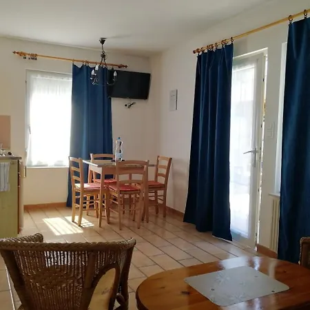 Apartmán Feszek Apartmanhaz