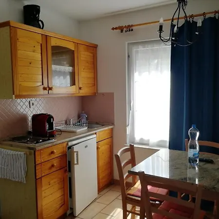 Feszek Apartmanhaz Apartmán