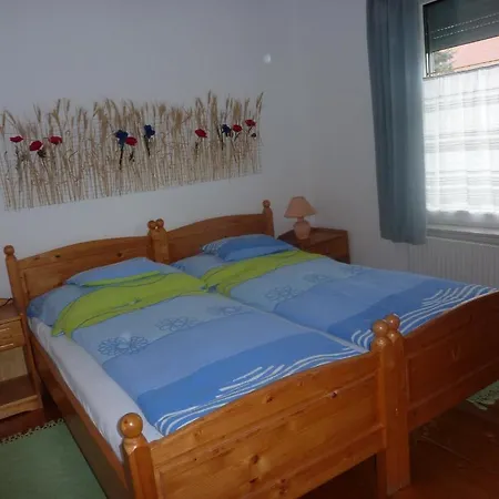 Feszek Apartmanhaz Vonyarcvashegy
