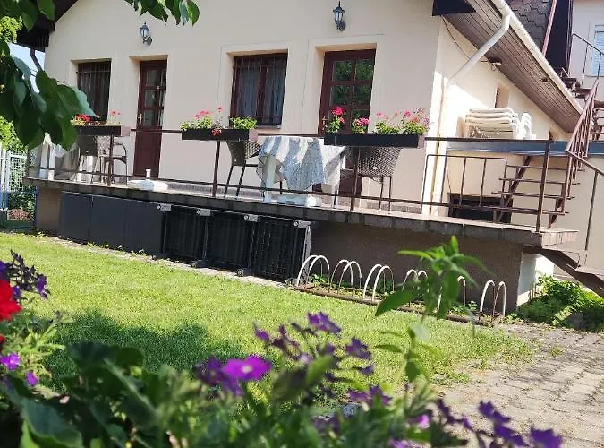 Feszek Apartmanhaz Apartment *