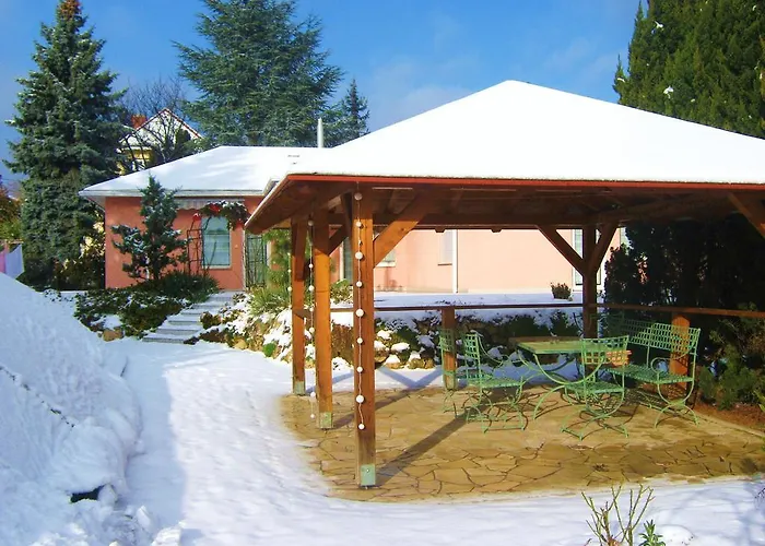 Feszek Apartmanhaz