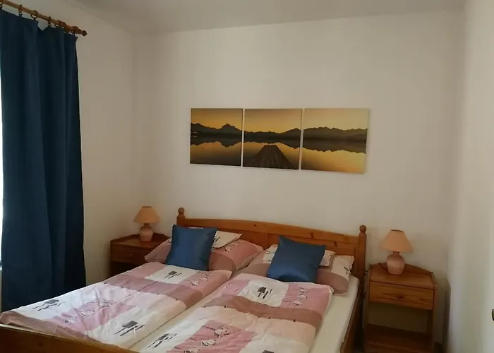Apartment Feszek Apartmanhaz Vonyarcvashegy