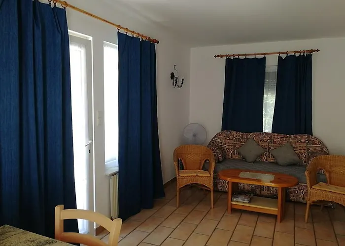 Feszek Apartmanhaz Apartment *