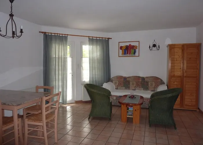 Apartment Feszek Apartmanhaz *